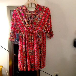 Dress. Like new. Size M. 100% viscose. Multicolored